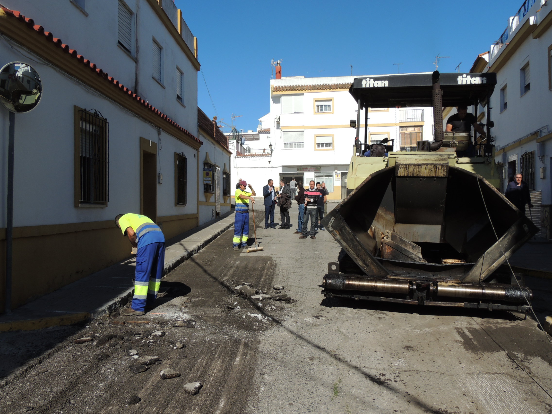 Ejecuci N Del Tercer Plan De Asfaltado En Las Calles Constituci N Y